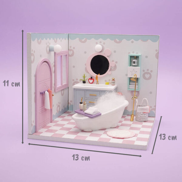 Una imagen de una de las casitas en miniatura montadas con sus dimensiones de 13x13x11 del modelo el baño de momo