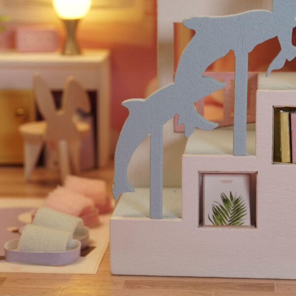 Una imagen en detalle de una casita en miniatura concretamente la de el modelo de las literas de momo de la colección la casita de momo